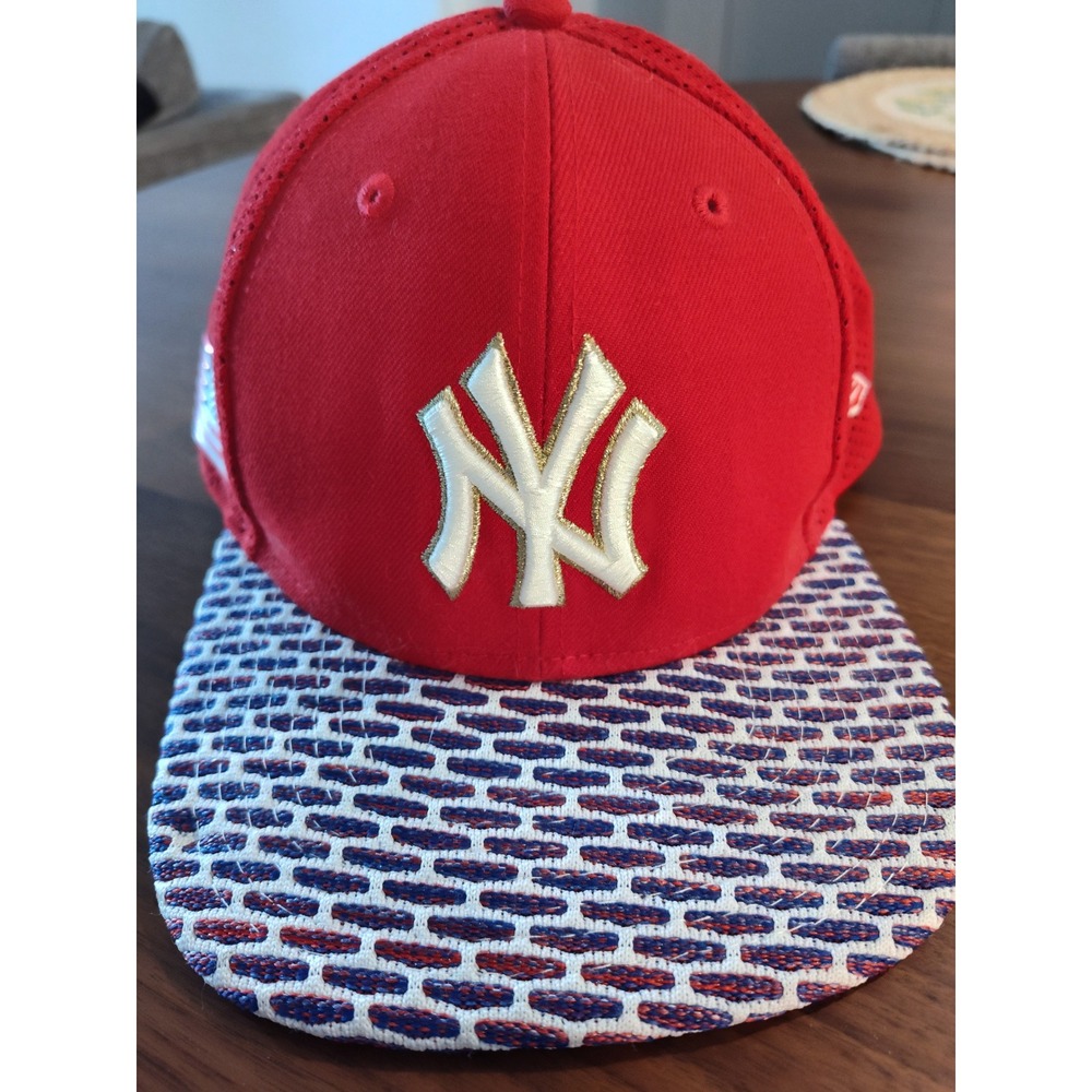 New Era 9FIFTY New York Yankees Red Snapback Hat USA‎ Flag Mesh MLB Cap